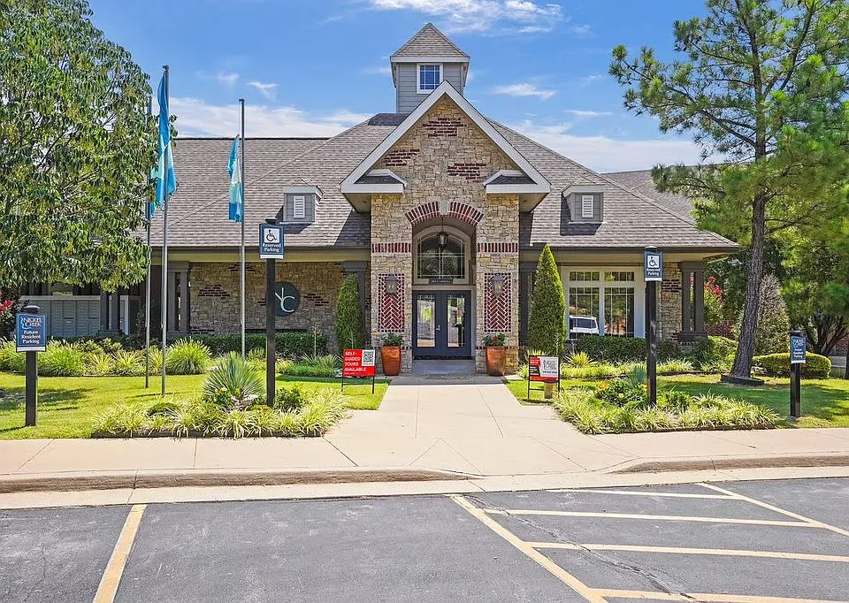 Nickel Creek Apts