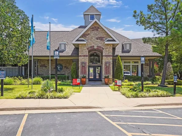 Nickel Creek Apts