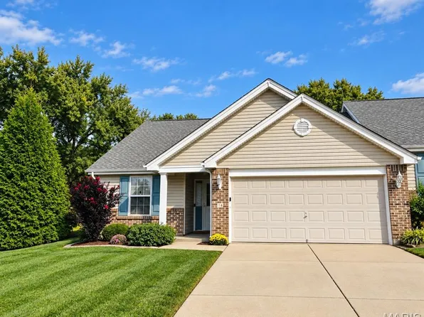 14 Quiet Meadow Ct, Saint Peters, MO 63376