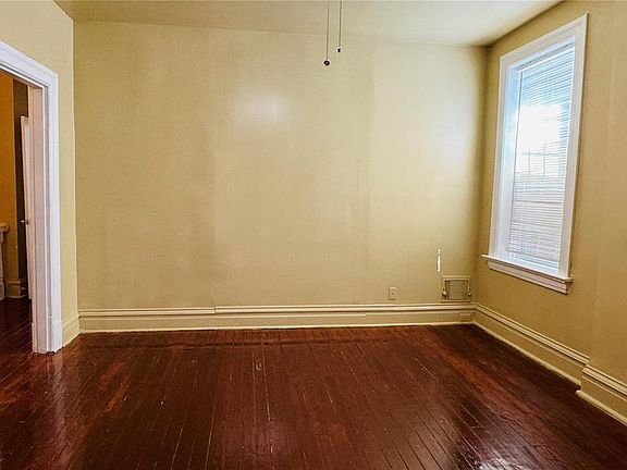 4th image of 4637 Virginia Ave