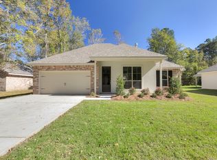 211 De Val Dr, Mandeville, LA 70471