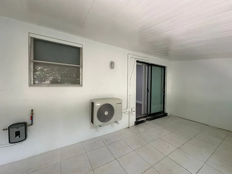 2221 Monroe St — Photo 24