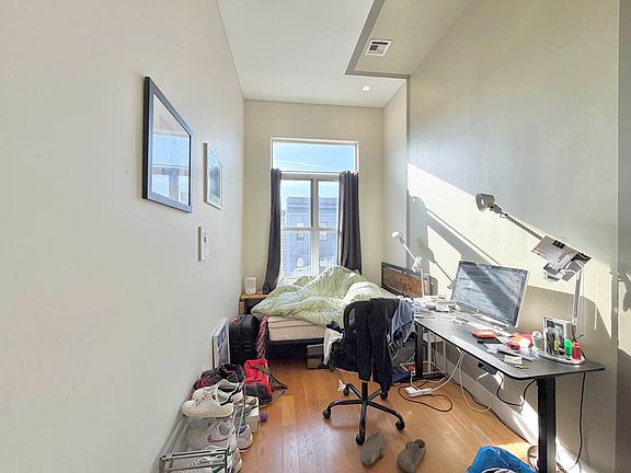 2nd image of 302 Stanhope St APT 3R