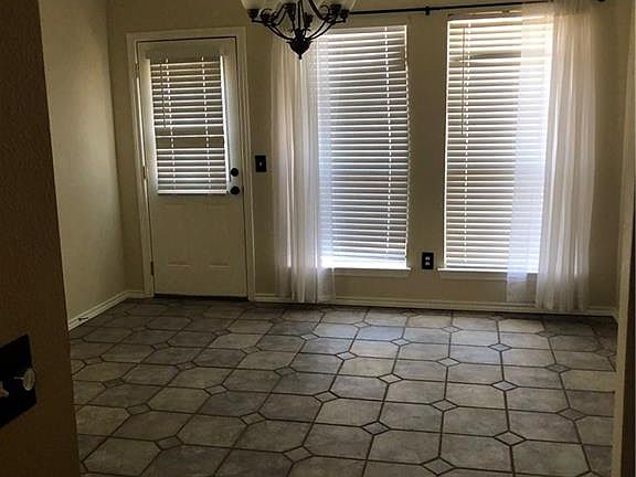 5th image of 306 Bridlegate Dr