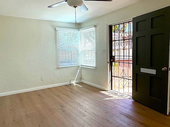 3rd image of 4560 Palm Ave