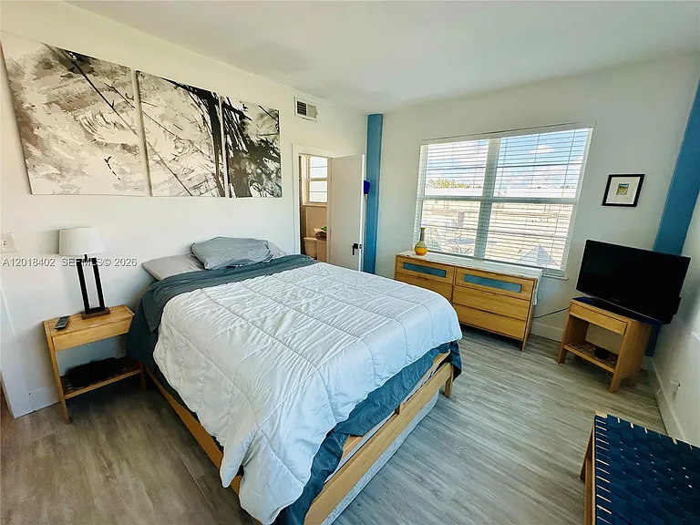 1200 Euclid Ave #308 — Photo 13