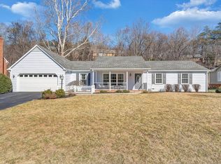 5133 Meadow Creek Dr, Roanoke, VA 24018