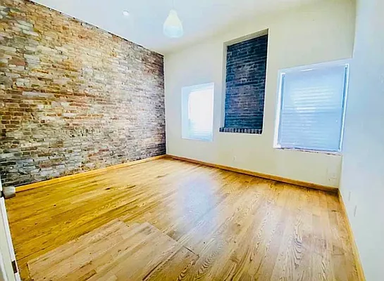 Rented by null | media 11