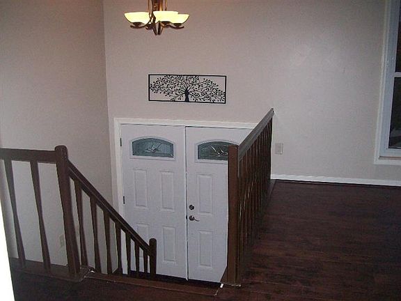 3rd image of 11928 Briarfield Ct