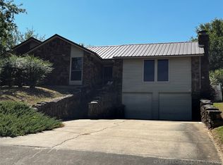 2103 Tanglewood Ln, Muskogee, OK 74403