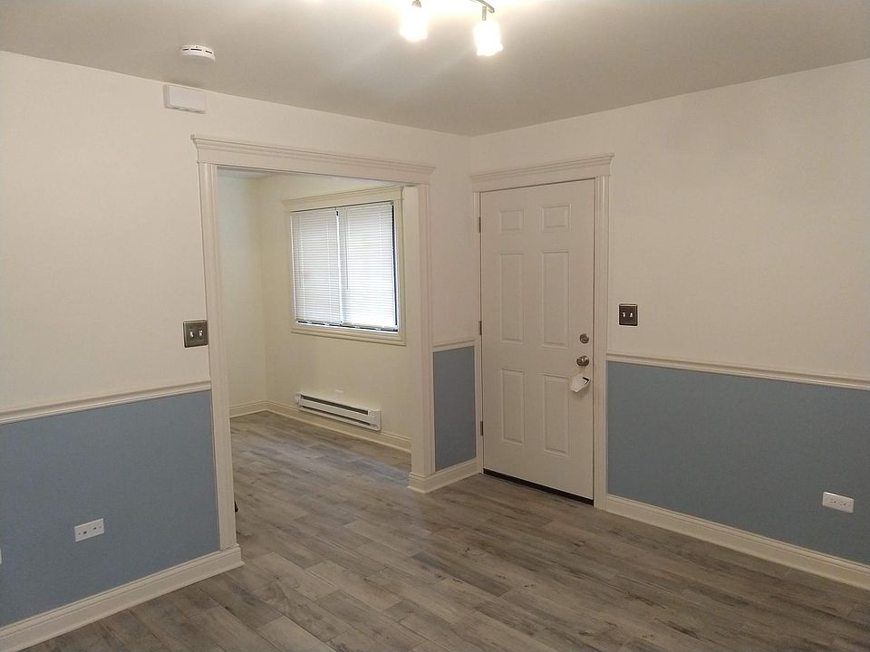 2nd image of 455 E 60th St Front 2