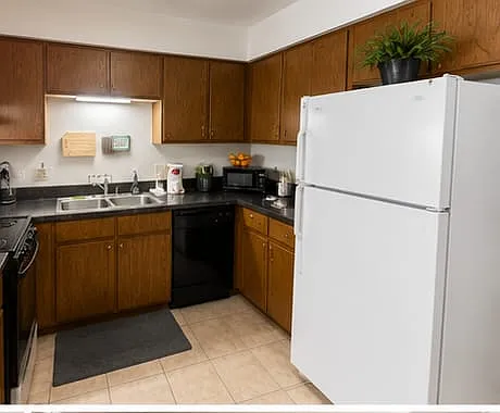 2 bed, 900 sqft, $1,775 — Photo 2