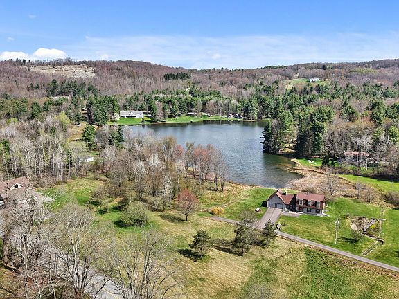 4th image of 1516 Quaker Lake Rd