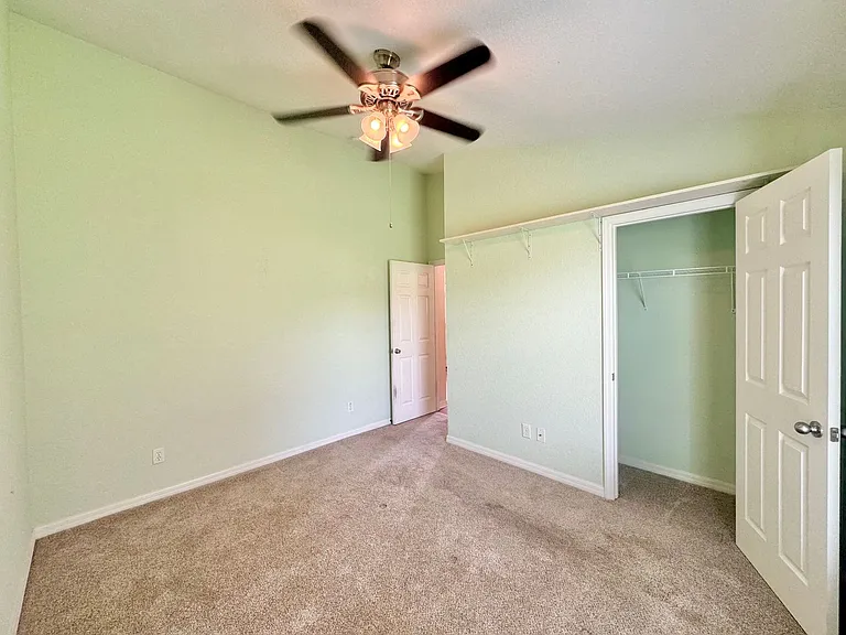 2726 Rochelle Dr — Photo 24