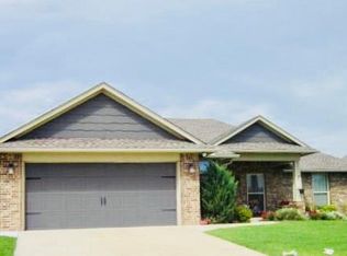 701 Slim Dr, Midwest City, OK 73130