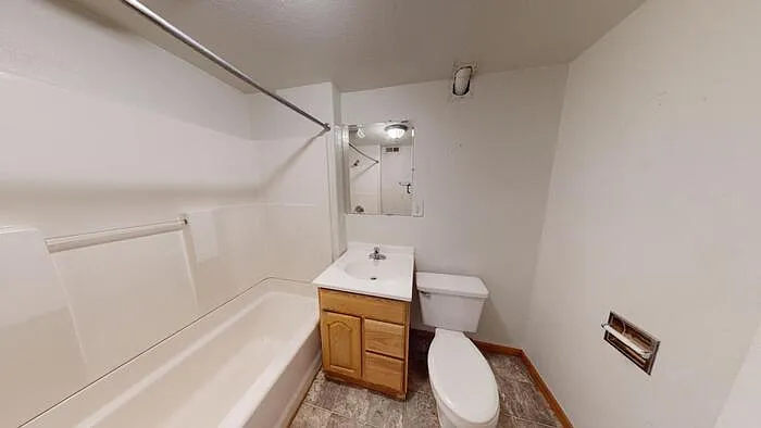 214 N 16th St #B — Photo 11