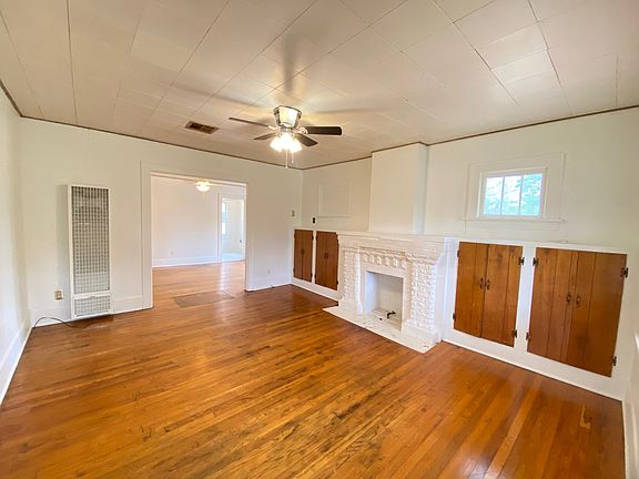 5th image of 520 SE 32nd St