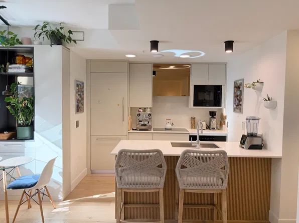 2366 Birch St #5, Vancouver, BC V6H 2T2
