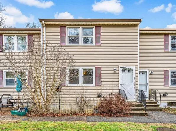 2 E Bryant St APT E, Assonet, MA 02702