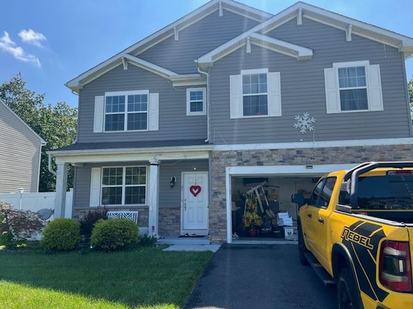 21 Gardenia Dr