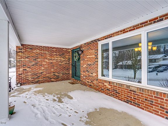 3rd image of 1353 Berkshire Rd