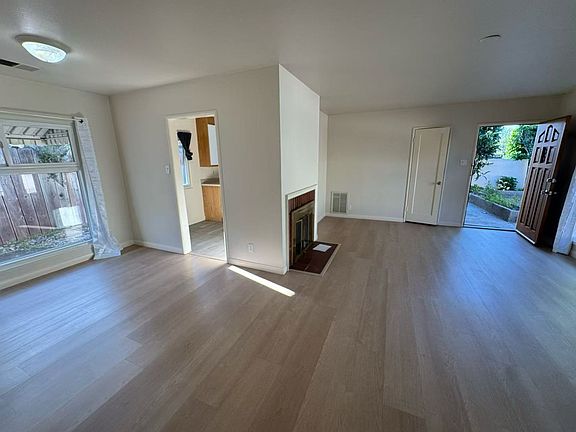 3rd image of 982 Purdue St