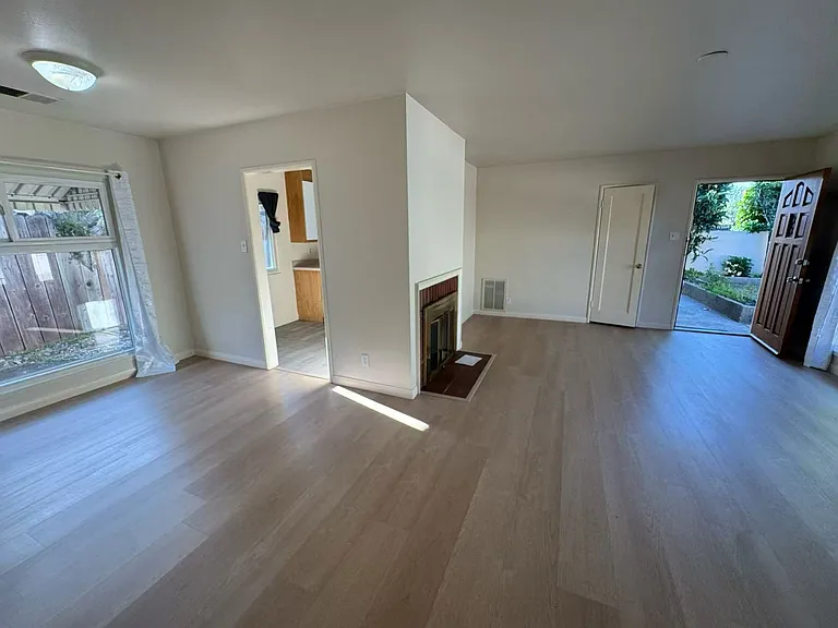 982 Purdue St — Photo 3