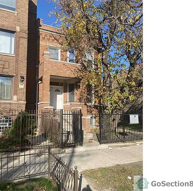 1st image of 4826 W Jackson Blvd #G