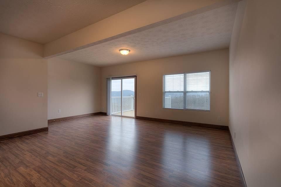 2nd image of 170 Red Mulberry Way APT 1