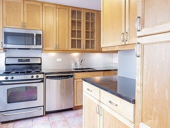 3rd image of 201 E 87th St APT 11D