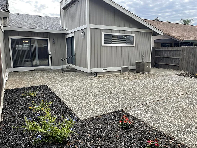 Del Oro St — Photo 3