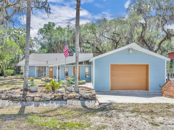 13450 SE 105th Ter, Ocklawaha, FL 32179