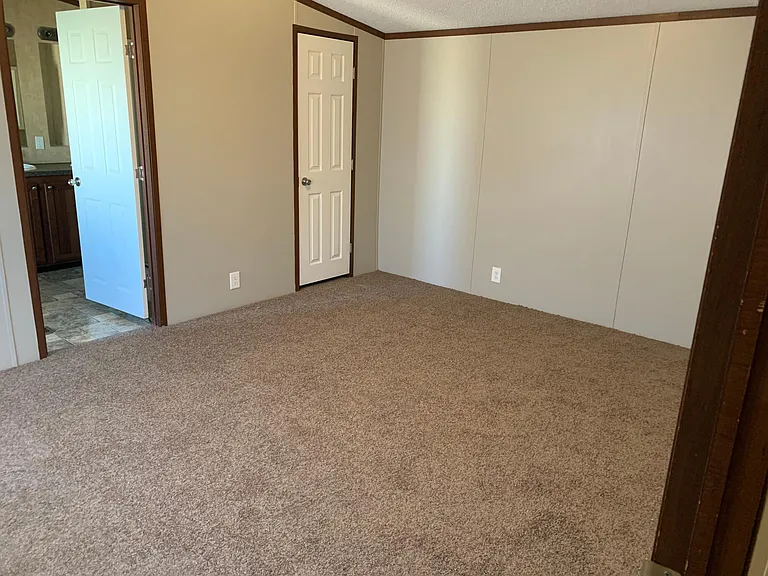 452 Maplewood Dr #509 — Photo 8