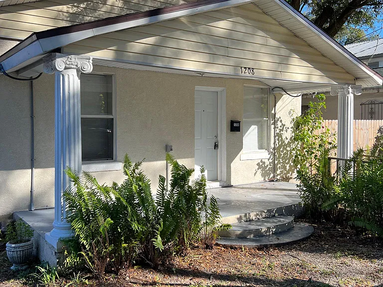 1208 E 25th Ave — Photo 15