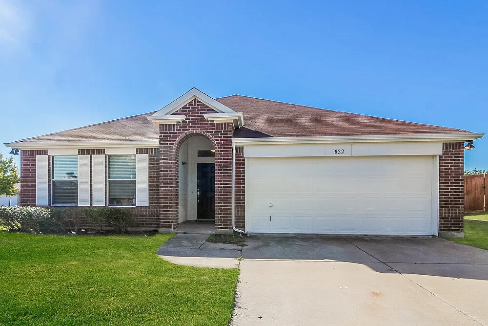 3 bed, 2.0 bath, 1777 sqft, $2,235 — Photo 1