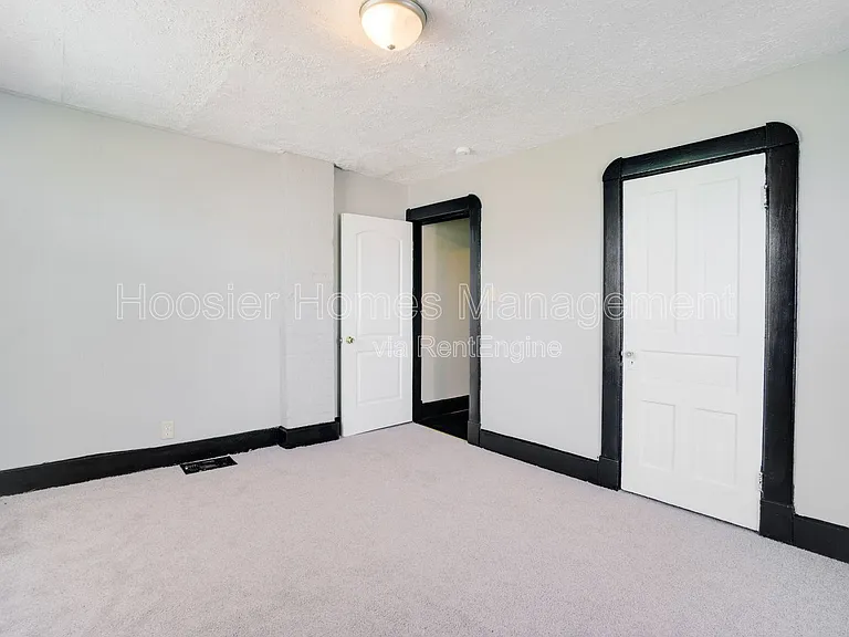 2511 Turner Ave — Photo 15