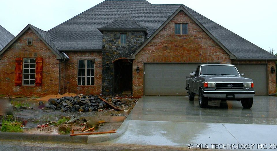 1st image of 7802 N 142nd East Ave
