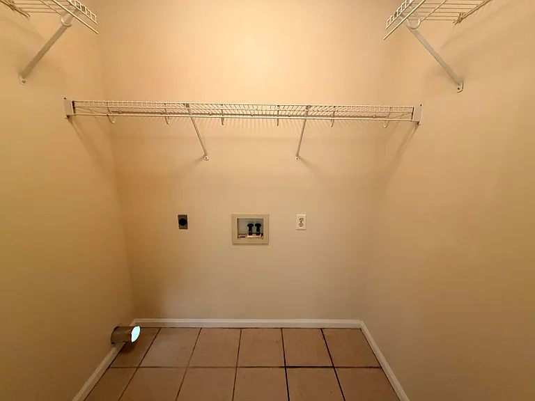 3905 Heatherwoods Dr — Photo 7