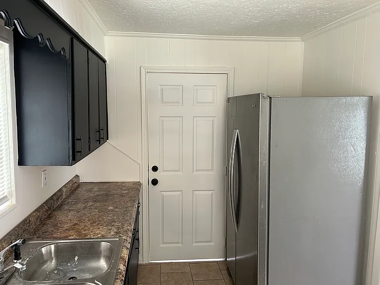 2230 Hegele St — Photo 6
