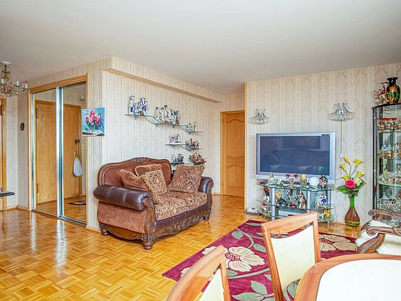 2nd image of 2930 W 5th St APT 23A