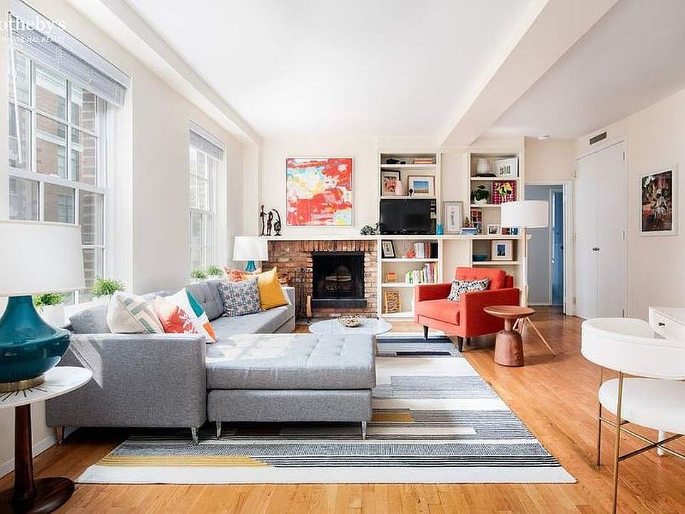 1st image of 81 W Washington Pl Unit 3F