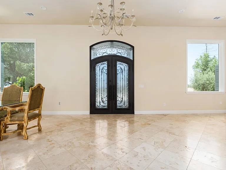 14215 Killarney Dr — Photo 11