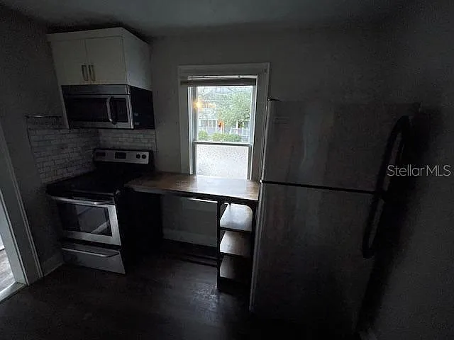 3 bed, 1.0 bath, 900 sqft, $1,850 — Photo 4