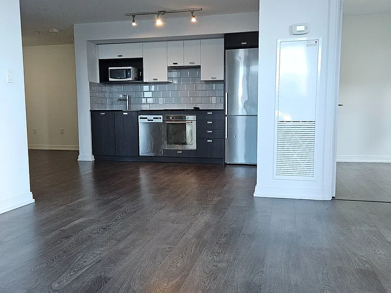 275 Village Green Sq #316 — Photo 10