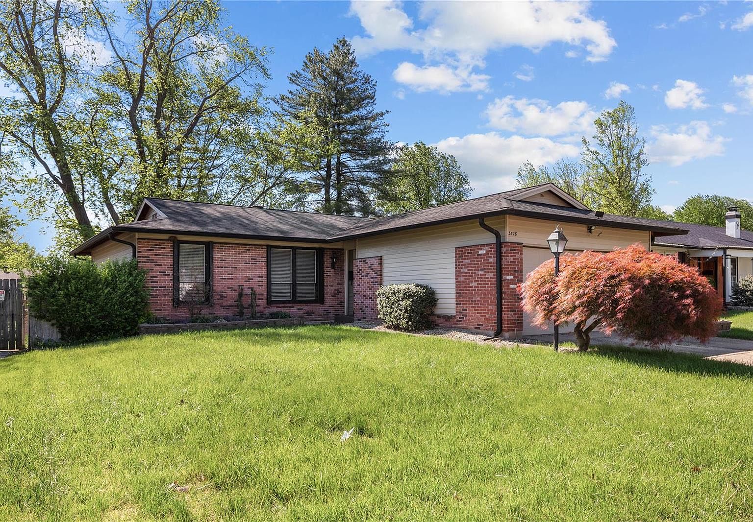 3528 Whispering Woods Dr, Florissant, MO 63031 Zillow