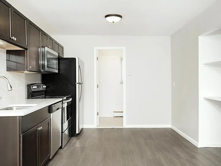3330 Greenfield Rd #23 — Photo 2