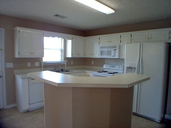 Large kitchen with work island