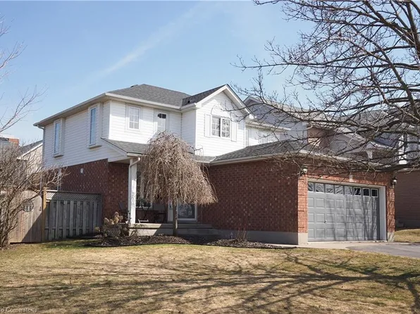 12 McGill Cres, Cambridge, ON N1T 1Y5