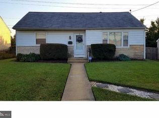 52 Morris Rd, New Castle, DE 19720