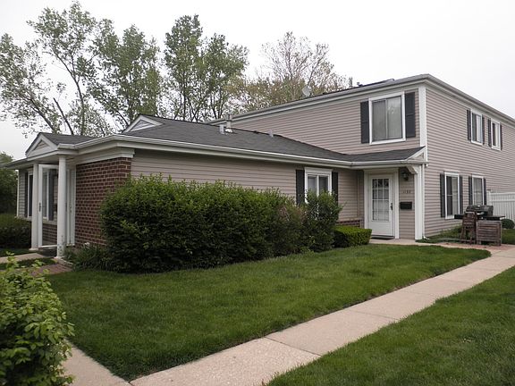 3rd image of 1134 Cove Dr #215A
